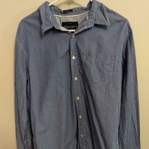 American Eagle Button Down